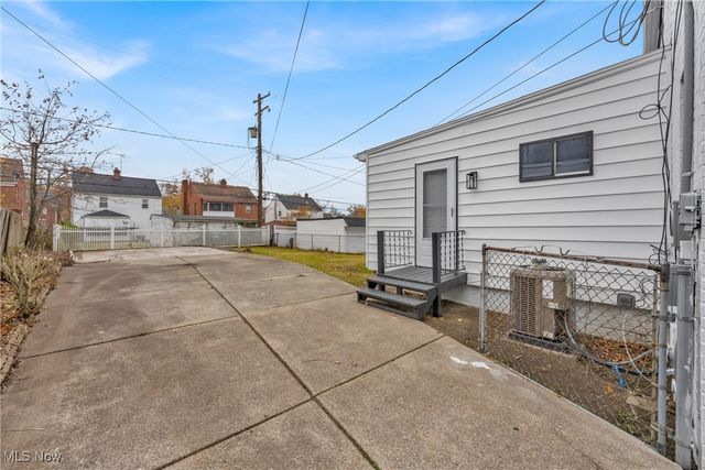 16716 Invermere Avenue, Cleveland, OH 44128