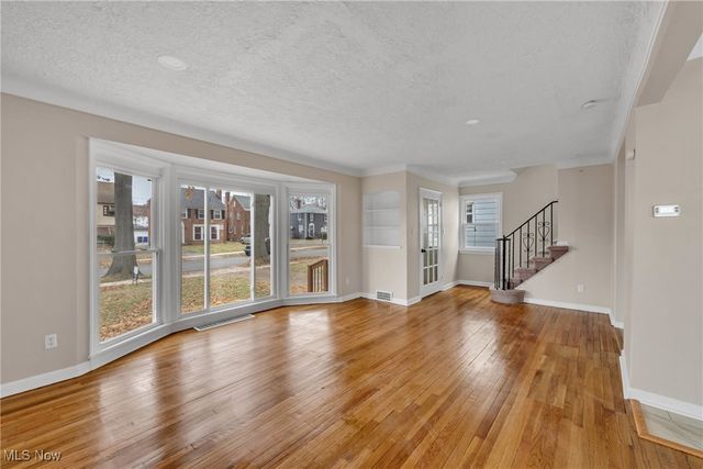 16716 Invermere Avenue, Cleveland, OH 44128