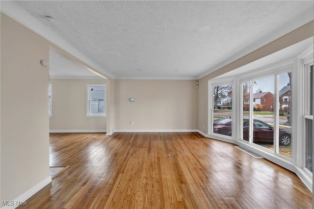 16716 Invermere Avenue, Cleveland, OH 44128