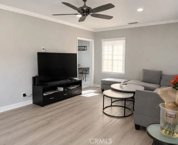 7662 Paso Robles Avenue, Van Nuys, CA 91406