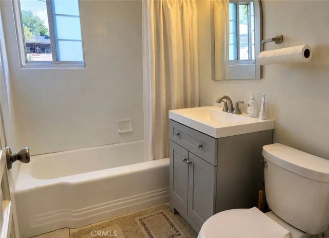 7662 Paso Robles Avenue, Van Nuys, CA 91406