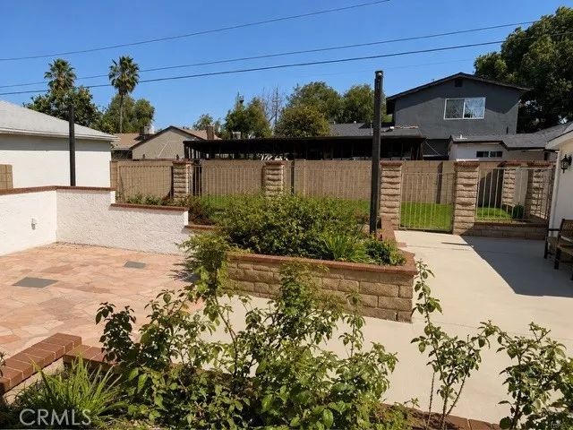7662 Paso Robles Avenue, Van Nuys, CA 91406