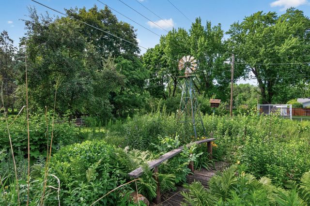 11508 Galtier Drive, Burnsville, MN 55337