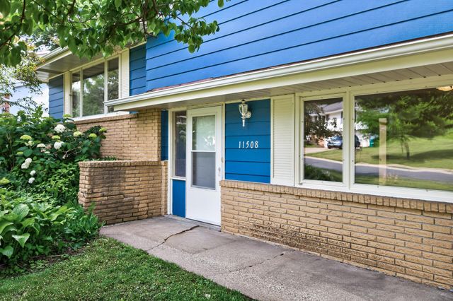 11508 Galtier Drive, Burnsville, MN 55337