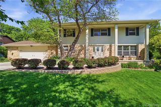 6211 Kings Scepter Road, Grand Blanc Charter Township, MI 48439