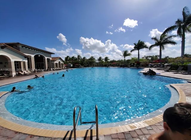 8909 SW 225th Ter, Cutler Bay, FL 33190