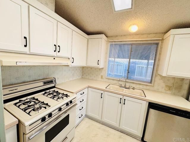 2888 Iris Avenue 84, San Diego, CA 92154