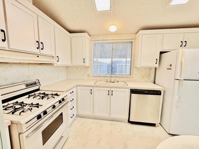 2888 Iris Avenue 84, San Diego, CA 92154