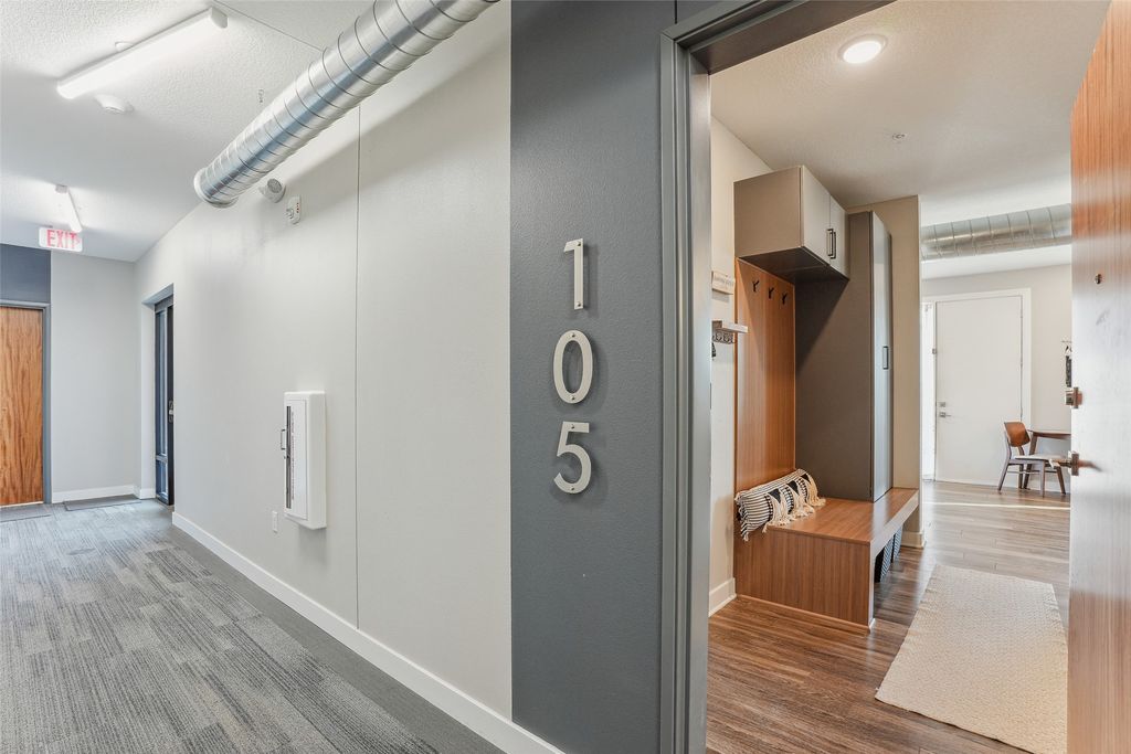 400 SW 7th Street 105, Des Moines, IA 50309