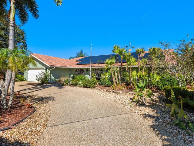 4725 GREENCROFT ROAD, Sarasota, FL 34235