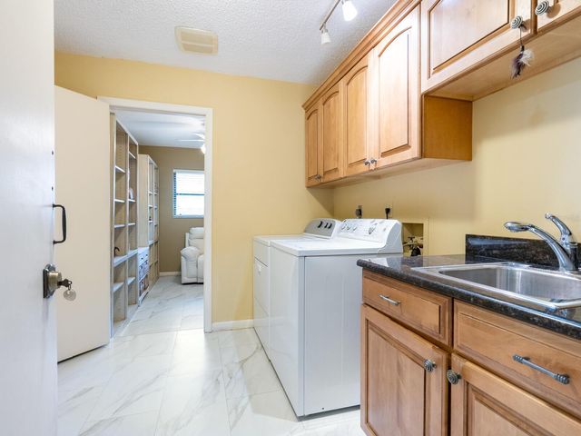 4725 GREENCROFT ROAD, Sarasota, FL 34235