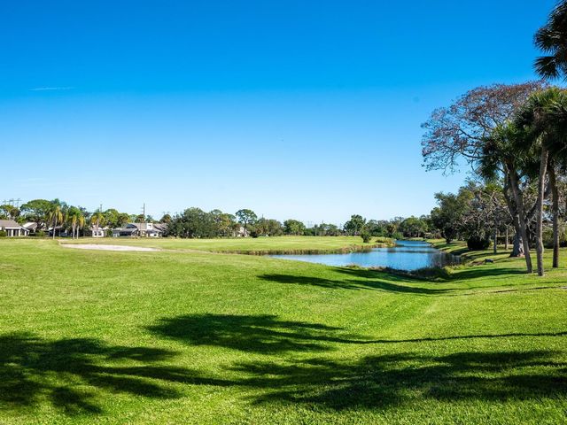 4725 GREENCROFT ROAD, Sarasota, FL 34235