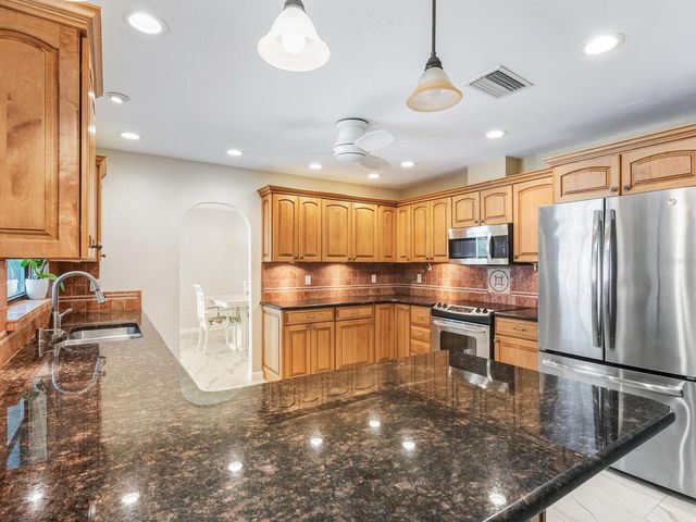 4725 GREENCROFT ROAD, Sarasota, FL 34235