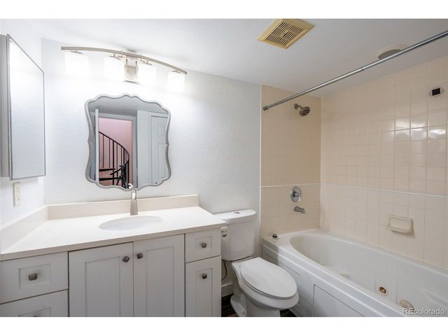 4943 S Carson St 207, Aurora, CO 80015