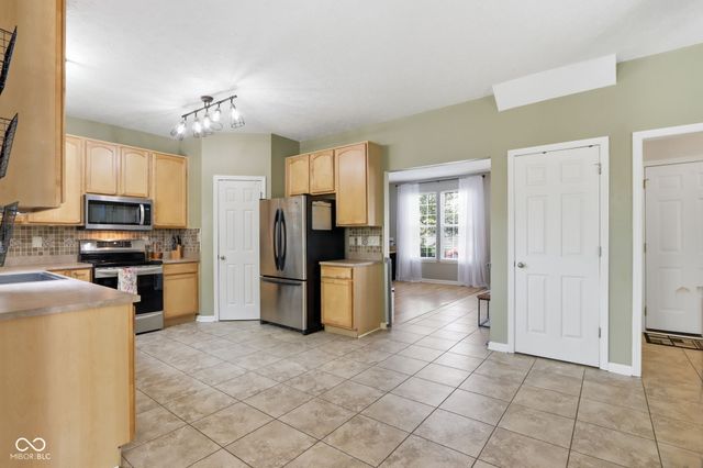 4137 Hennessey Drive, Plainfield, IN 46168