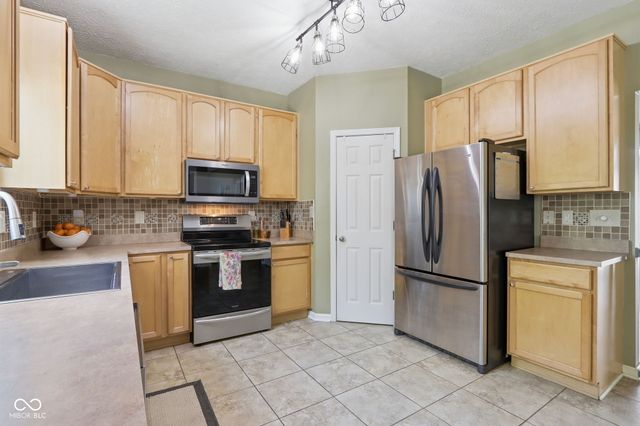 4137 Hennessey Drive, Plainfield, IN 46168