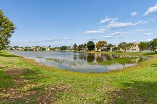 113 Canterbury Place, Royal Palm Beach, FL 33414