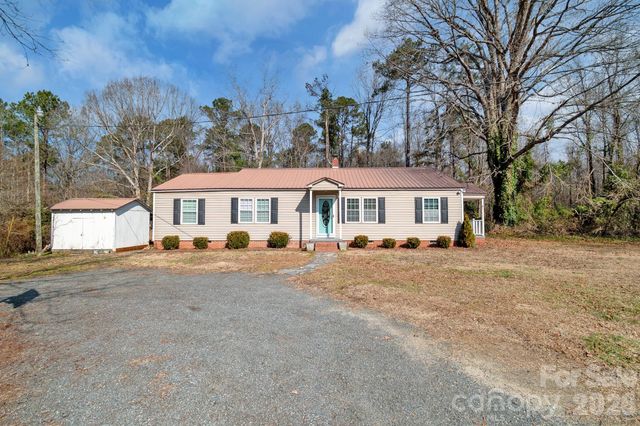 391 Phillipstown Road, Kershaw, SC 29067
