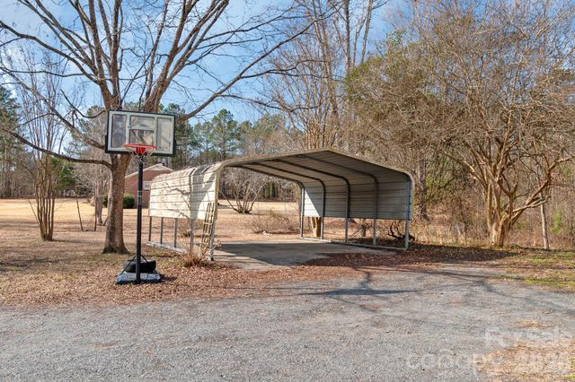 391 Phillipstown Road, Kershaw, SC 29067