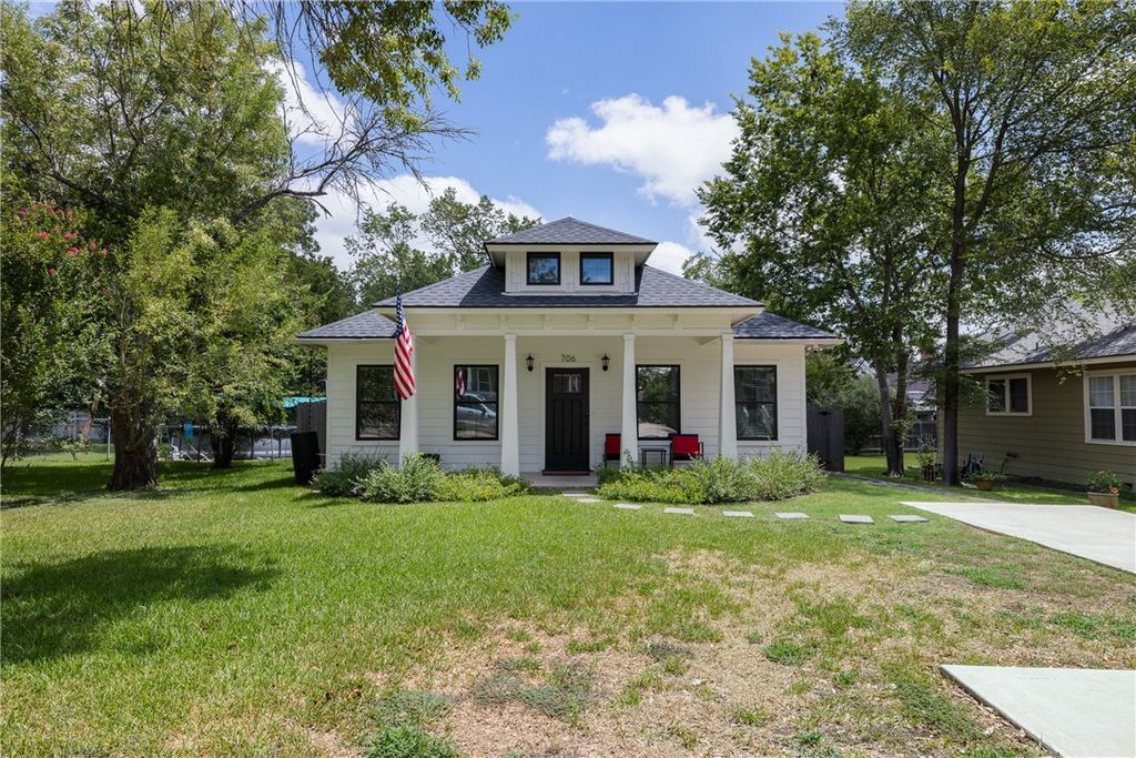 706 Banks Avenue, Bryan, TX 77803 — exterior