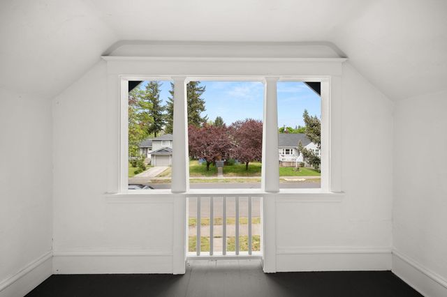 1223 W CLEVELAND Ave, Spokane, WA 99205