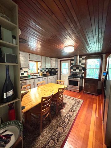 112 East Avenue, Burlington, VT 05401