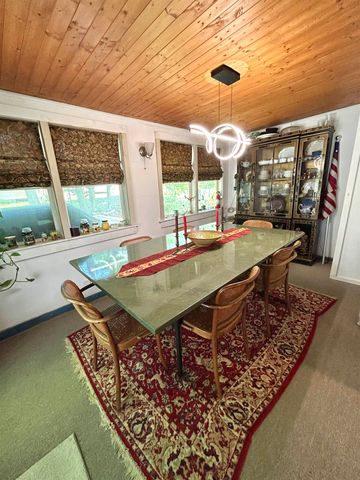 112 East Avenue, Burlington, VT 05401