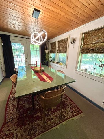 112 East Avenue, Burlington, VT 05401