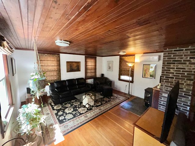 112 East Avenue, Burlington, VT 05401