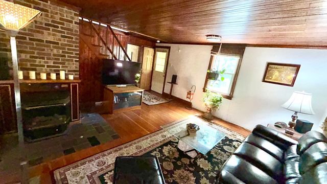 112 East Avenue, Burlington, VT 05401