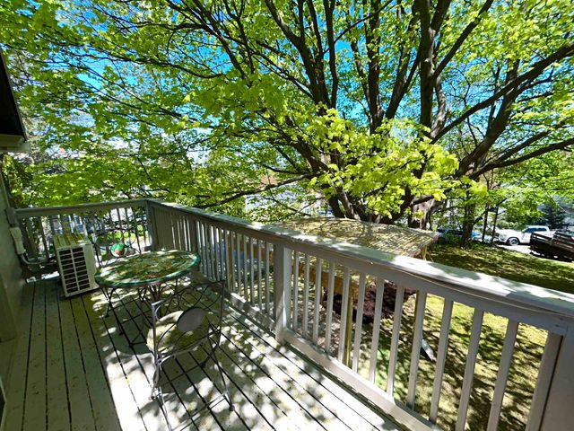 112 East Avenue, Burlington, VT 05401