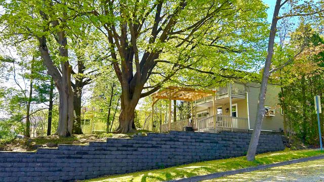 112 East Avenue, Burlington, VT 05401