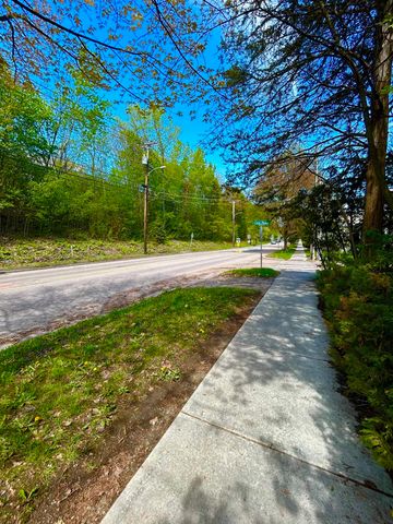 112 East Avenue, Burlington, VT 05401
