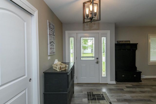 N110W15845 Catskill LANE, Germantown, WI 53022