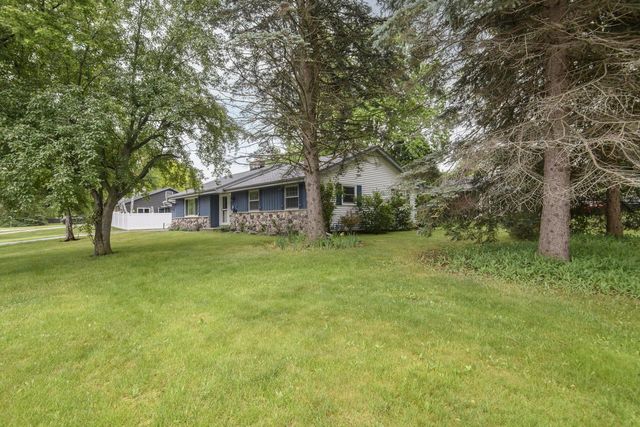 N110W15845 Catskill LANE, Germantown, WI 53022