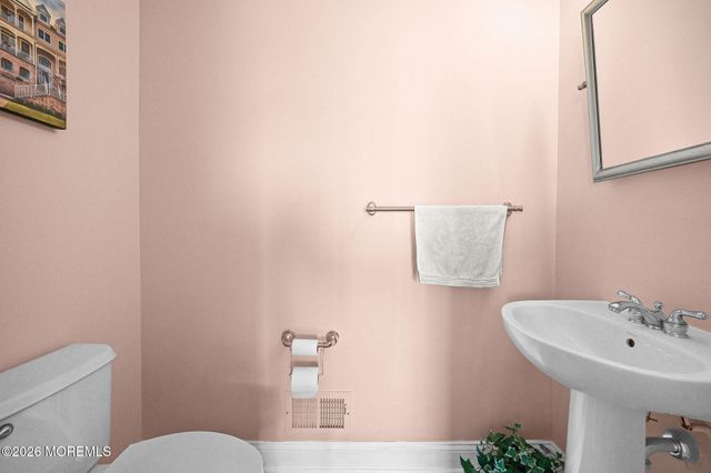 14 1st Street, Keyport, NJ 07735