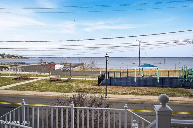 14 1st Street, Keyport, NJ 07735