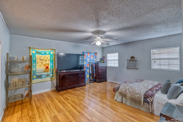 217 Carrizo Hill, Carrizo Springs, TX 78834