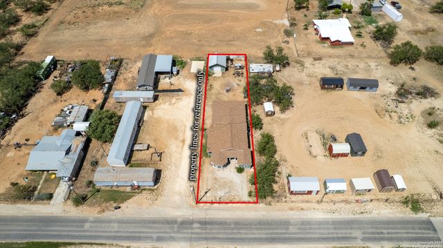 217 Carrizo Hill, Carrizo Springs, TX 78834