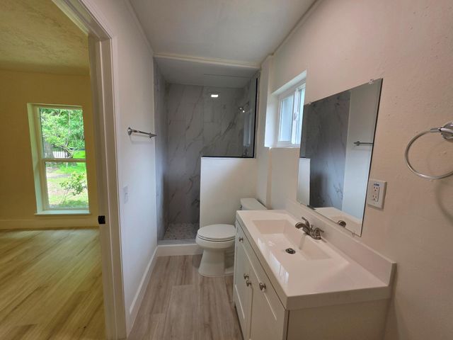 1305 Winchester Dr, Richmond, TX 77469
