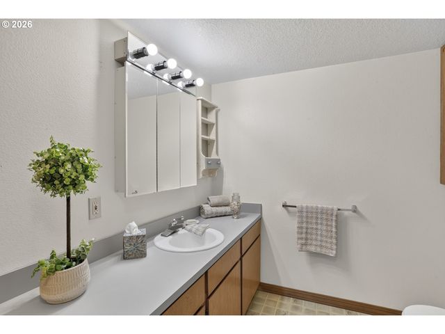 28262 HAFFERMAN Rd, Scappoose, OR 97056