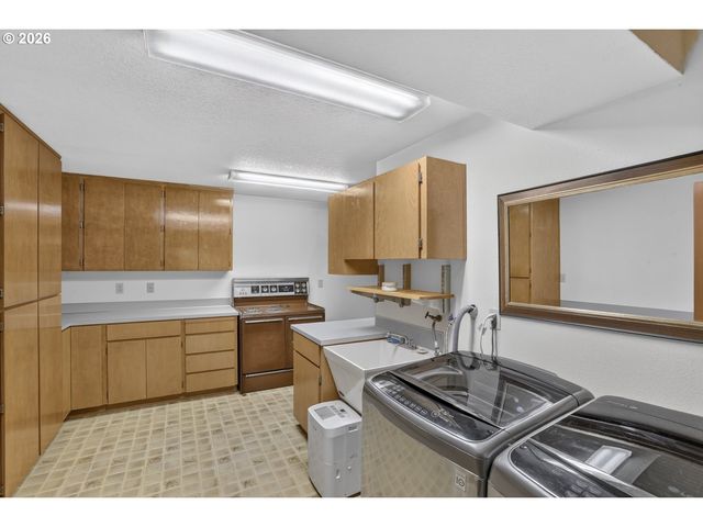 28262 HAFFERMAN Rd, Scappoose, OR 97056