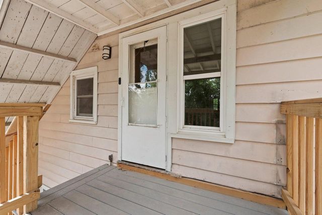 205 S OAKLAND STREET, Green Bay, WI 54303