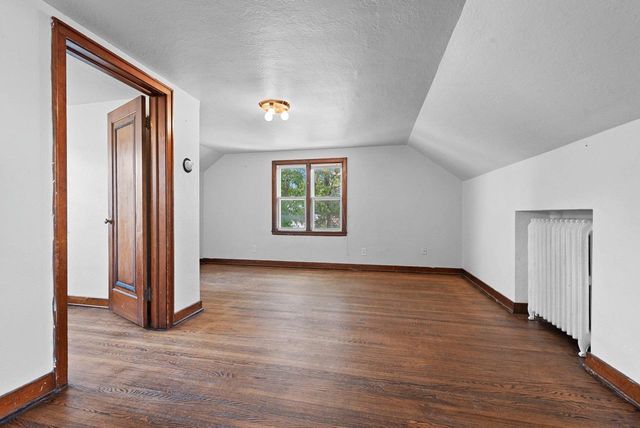 205 S OAKLAND STREET, Green Bay, WI 54303