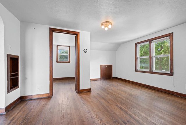 205 S OAKLAND STREET, Green Bay, WI 54303