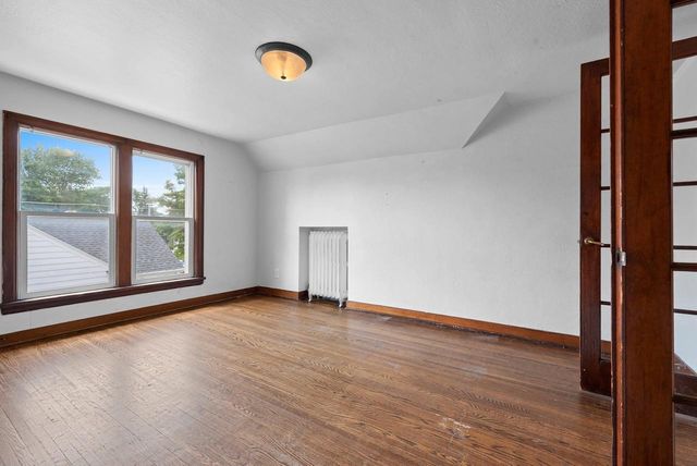 205 S OAKLAND STREET, Green Bay, WI 54303