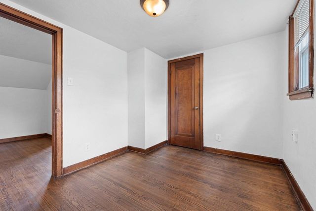 205 S OAKLAND STREET, Green Bay, WI 54303