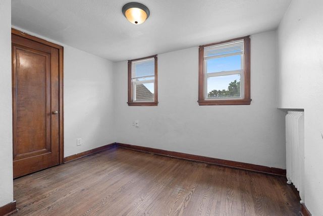 205 S OAKLAND STREET, Green Bay, WI 54303