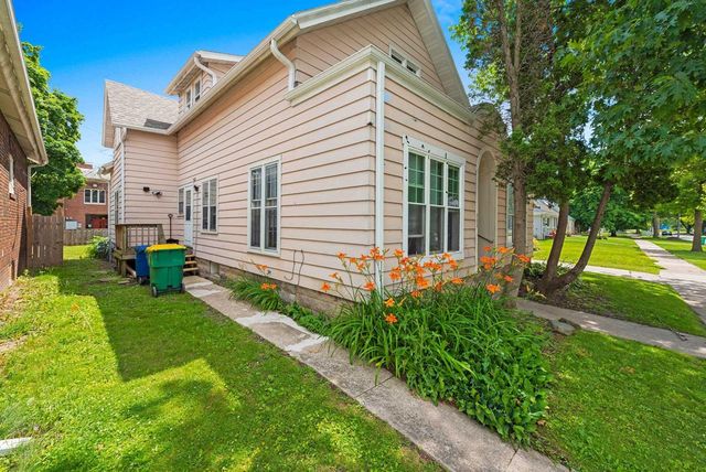205 S OAKLAND STREET, Green Bay, WI 54303