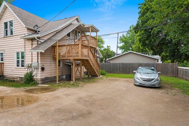 205 S OAKLAND STREET, Green Bay, WI 54303